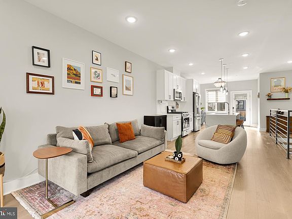 4th image of 1105 Queen St NE APT 1