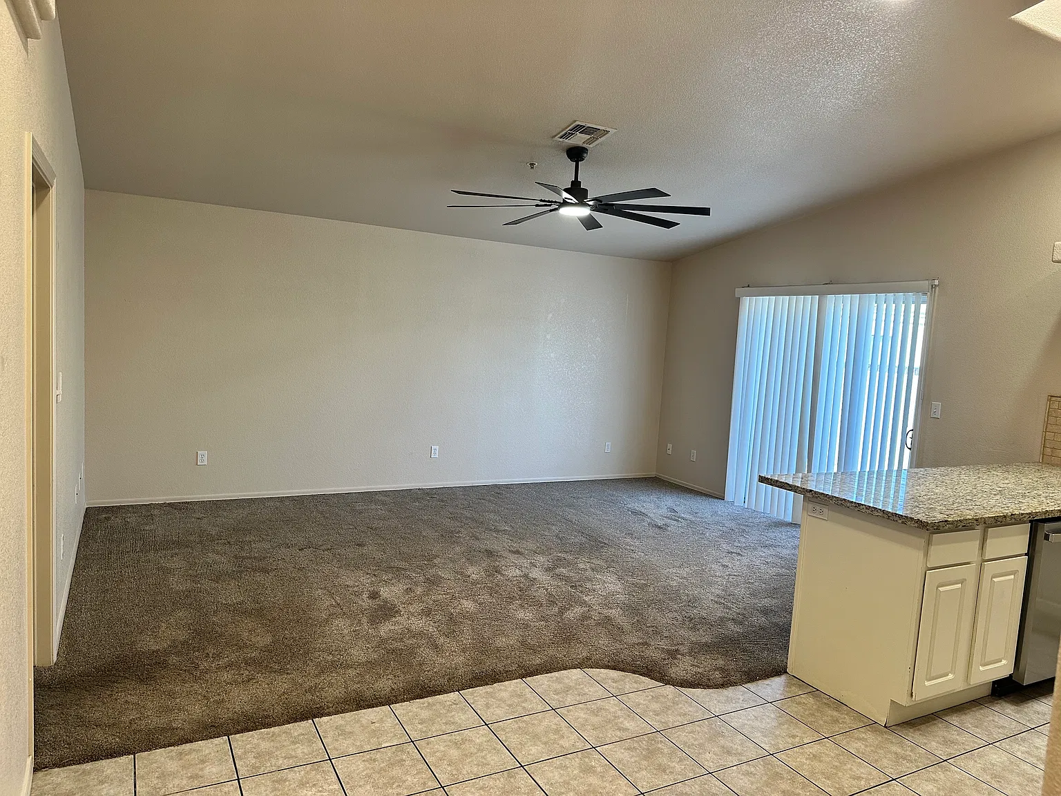 2 bed, 1098 sqft, $1,400 — Photo 3