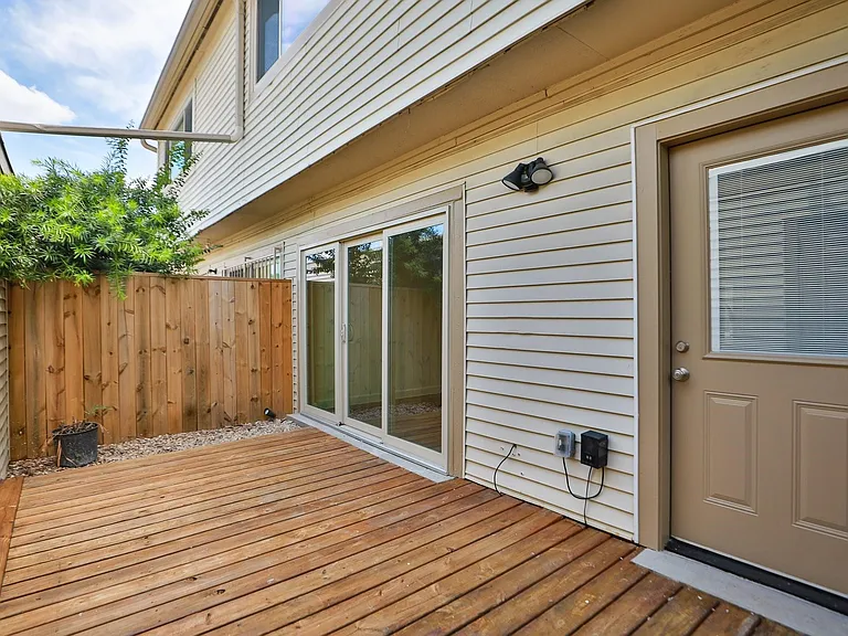 2050 Augusta Dr — Photo 28