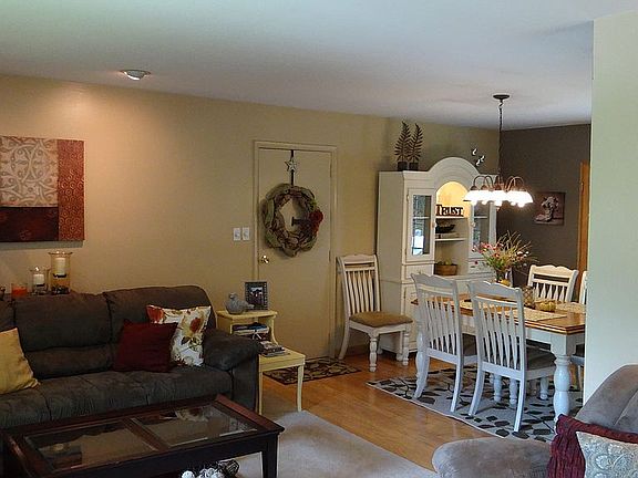 formal living / dining rooms