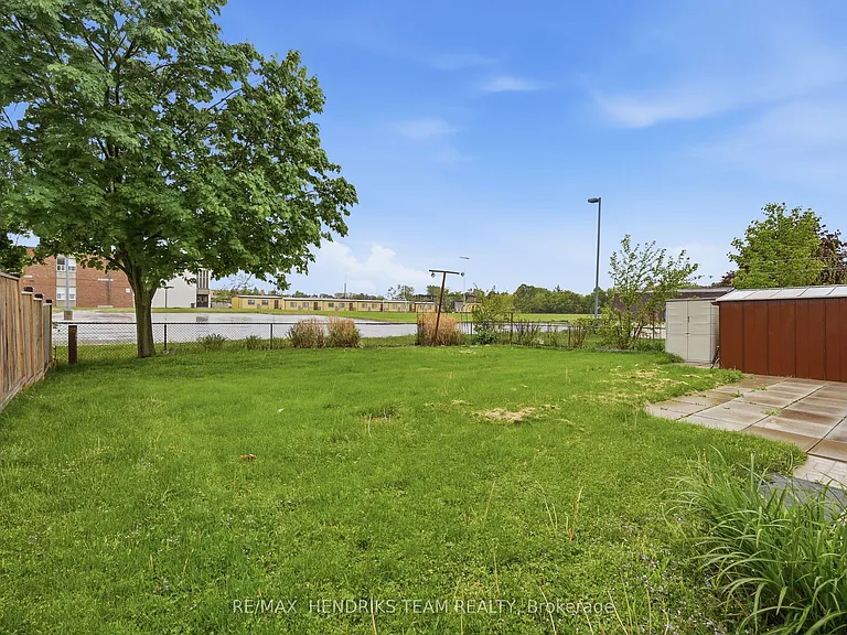 23 Crescentwood Dr — Photo 41
