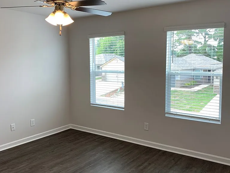 12391 Waterbury Dr — Photo 10