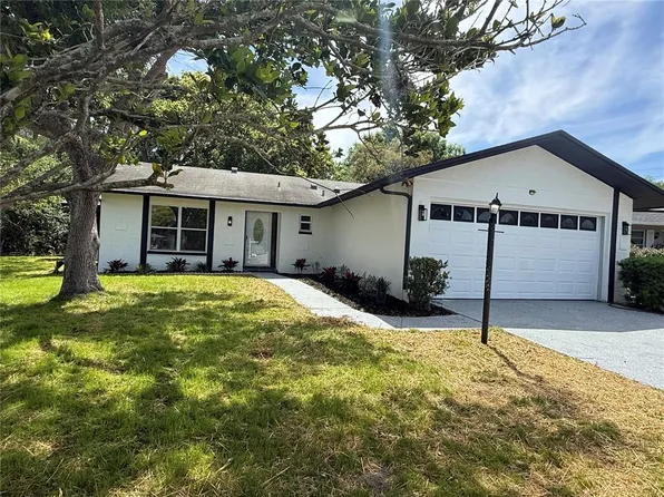 10501 Hardwood Ct, Port Richey, FL 34668