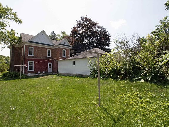 3rd image of 711 Blake St