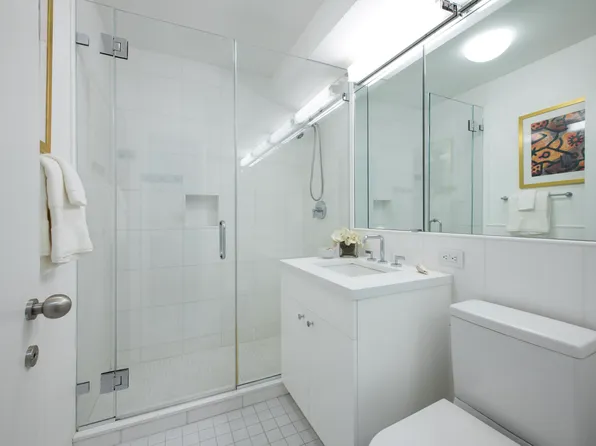 799 Park Avenue image 9 of 13