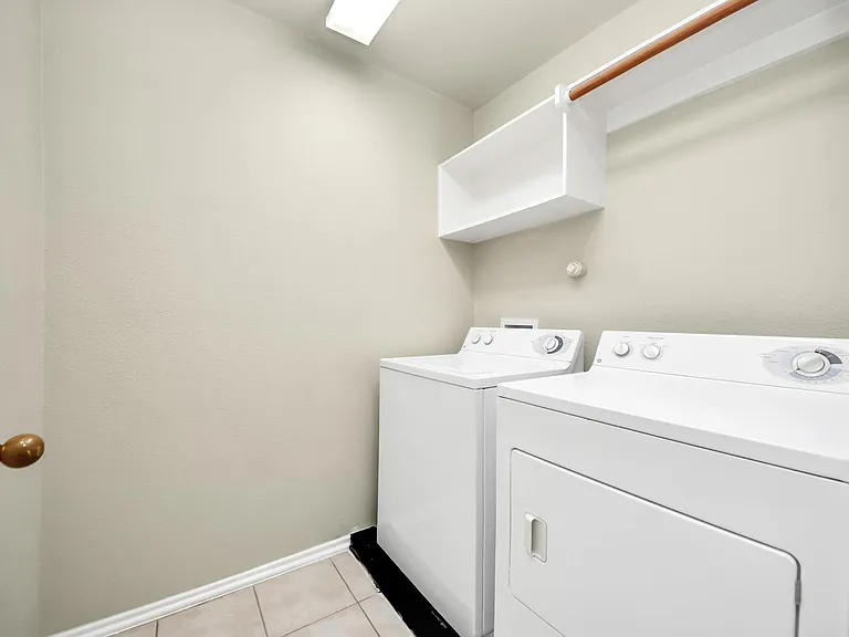 6019 Pennworth Ln — Photo 29