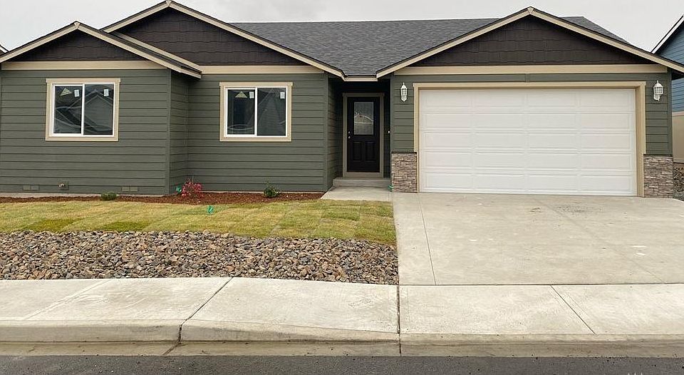 1st image of 2231 2nd St SE
