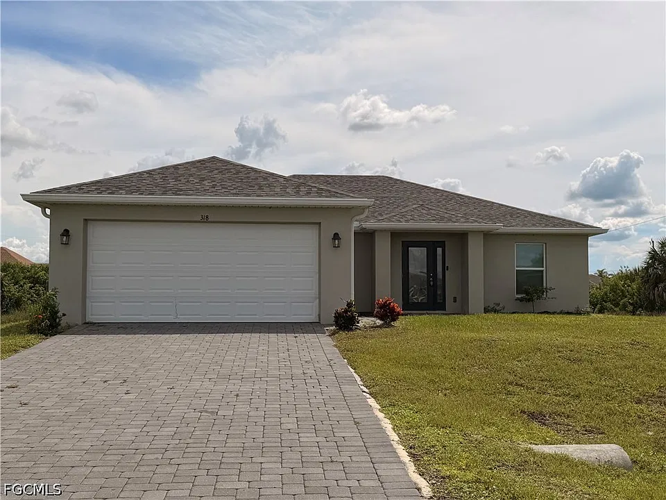 318 NW 20th St