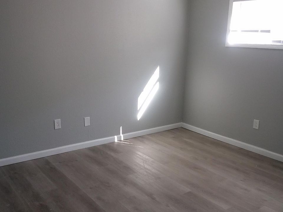 1st image of 3460 Benbow Dr #3