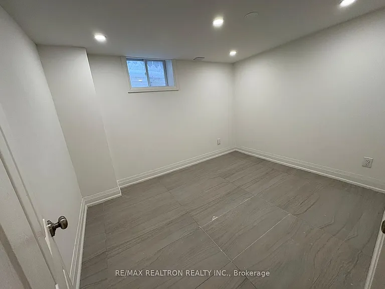 24 Fenelon Dr #BASEMENT — Photo 9