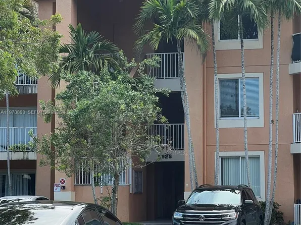 6928 SW 39th St APT A303, Davie, FL 33314