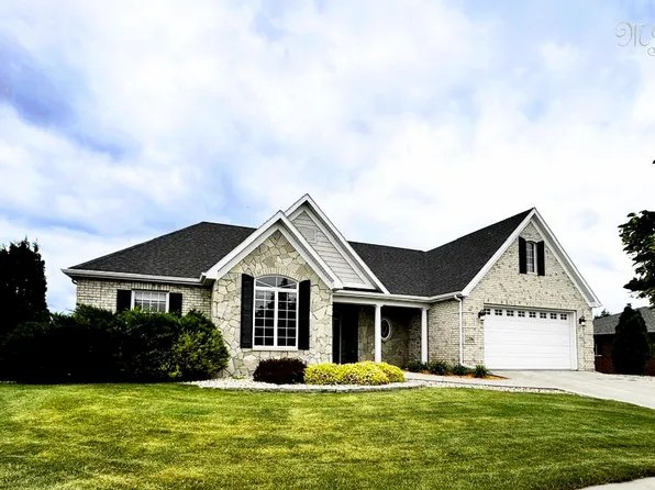 2206 Clear Water Ct, Aberdeen, SD 57401