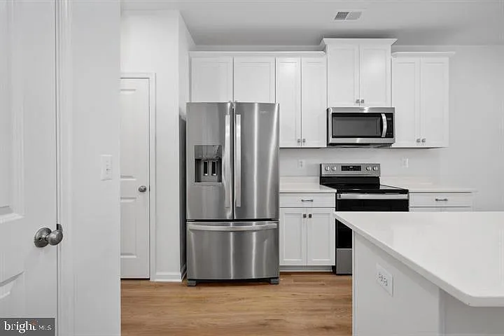 2528 Neabsco Common Pl — Photo 18