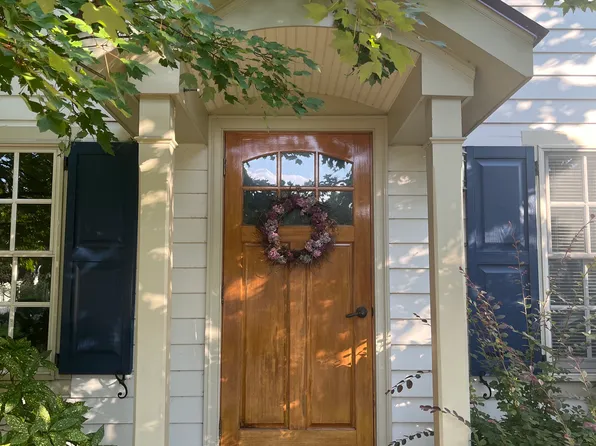 (undisclosed Address), Oxford, MD 21654