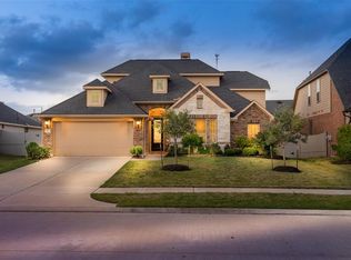 207 Round Lake Dr, Rosenberg, TX 77469