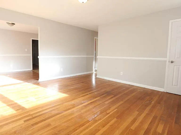 2703 Boston St — Photo 2