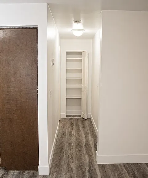 Green Oaks Apartments — Photo 7