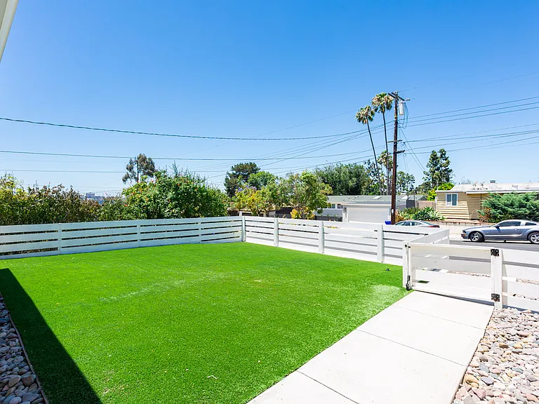 2021 Cardinal Dr — Photo 4
