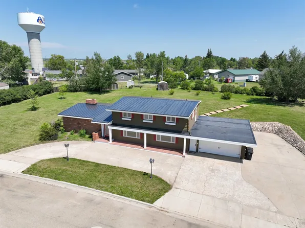 234 N Linda St, Tioga, ND 58852