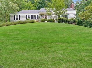 1118 Sky Hill Rd, Bridgewater, NJ 08807