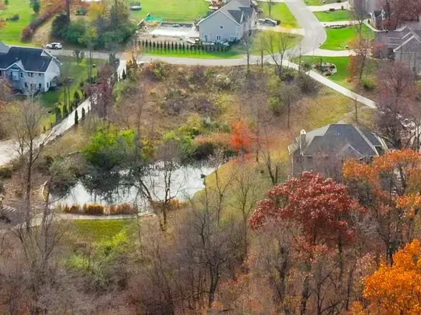 1216 Winterberry Ln, Metamora, IL 61548