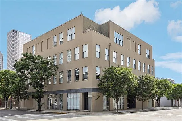 835 Julia St #3