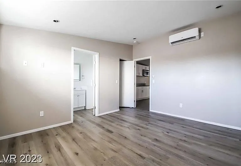 2201 Fairfield Ave #9 — Photo 7