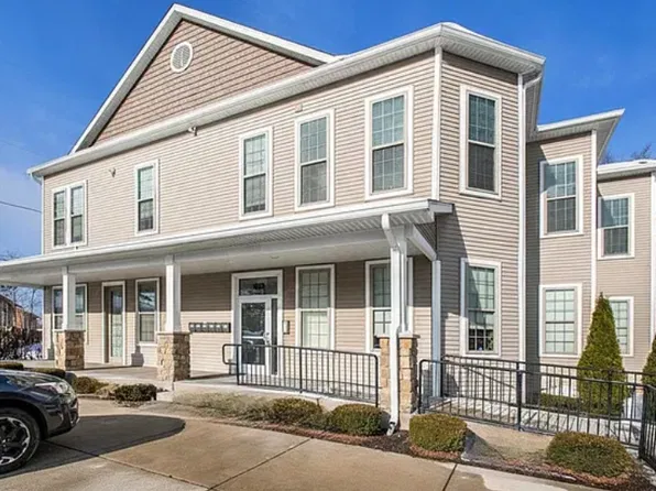 1033 Keenan Ct #12C, South Bend, IN 46615