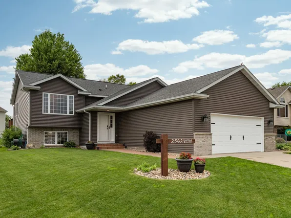 2562 Heartland Dr NW, Rochester, MN 55901