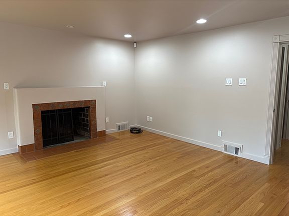 2nd image of 830 NE 67th St