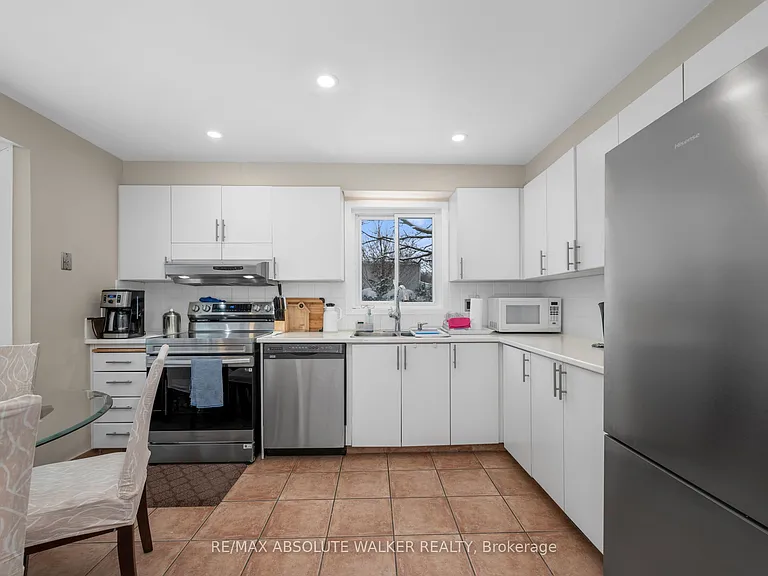 1849 Montereau Ave — Photo 12