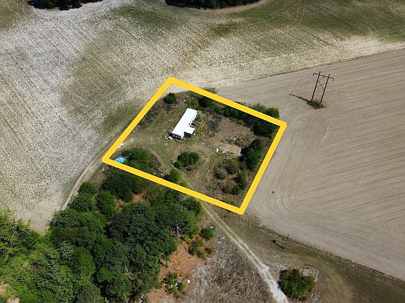 4th image of 127 Crystal Ln