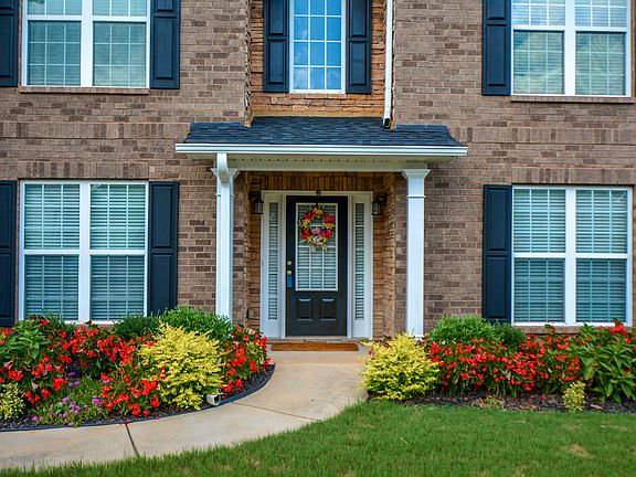 3rd image of 904 Hindman Pl