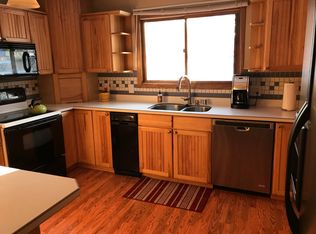 1830 Commodore Dr, Anchorage, AK 99507