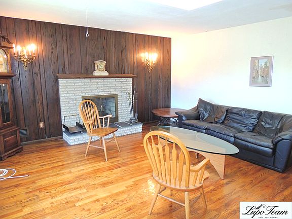 4th image of 296 Continental Dr