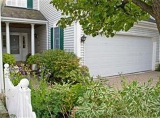 2950 Green Rd, Shaker Heights, OH 44122