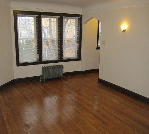 4th image of 836 N Massasoit Ave APT 3B