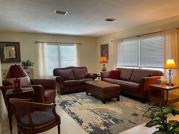 5th image of 214 Driftwood Pl