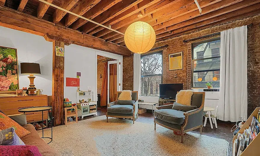 262 Mott St #212