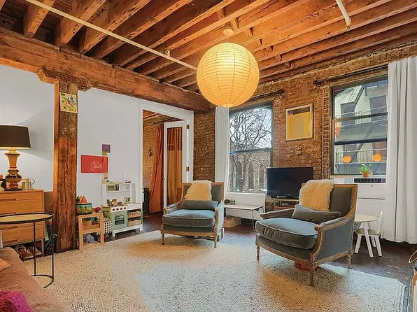 262 Mott St APT 212, New York, NY 10012