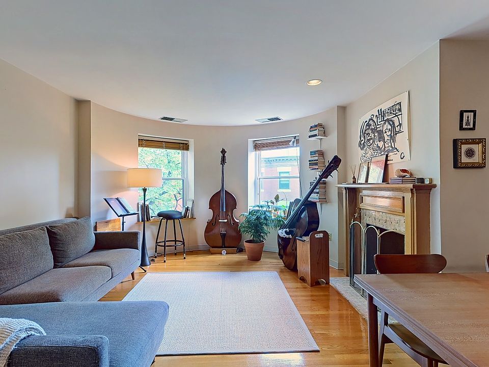 1st image of 95 Gainsborough St APT 404