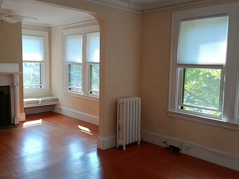 362 Lloyd Ave #2 — Photo 1