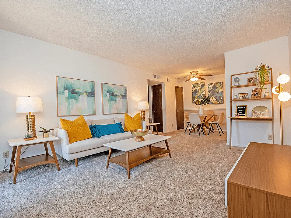 Fox Run Apartments — Photo 1