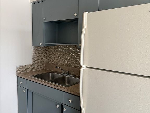 4th image of 1402 E Desert Inn Rd APT 4