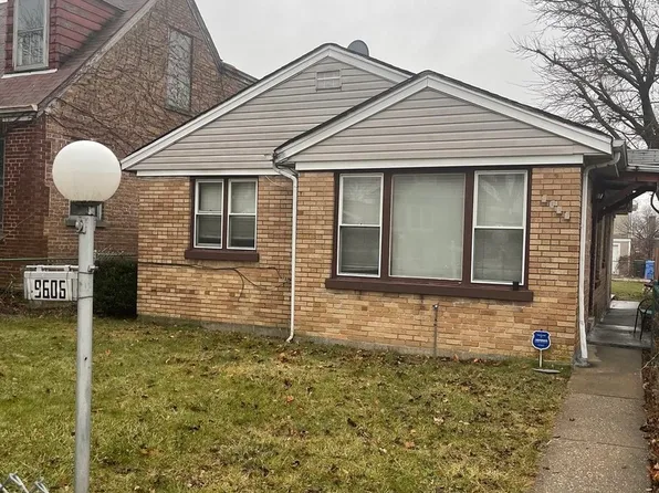 9606 S Perry Ave, Chicago, IL 60628