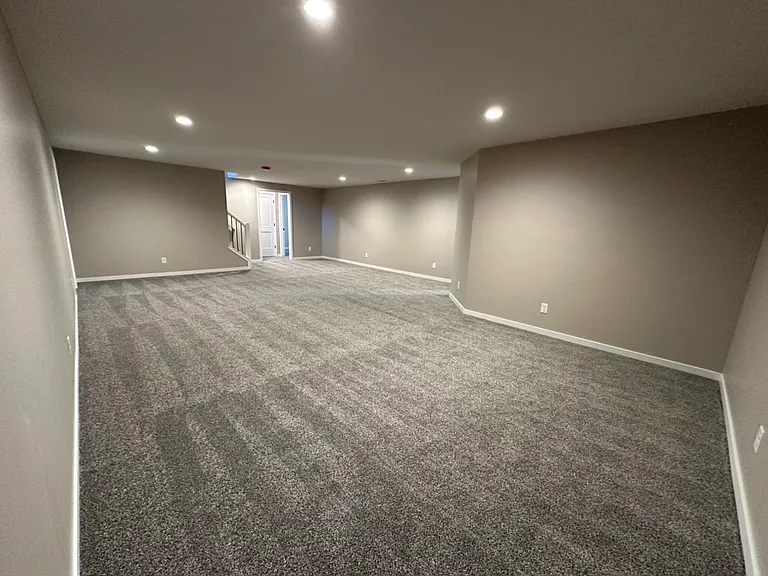 9819 Keystone Dr — Photo 40