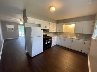 409 Park St #B, Burkburnett, TX 76354