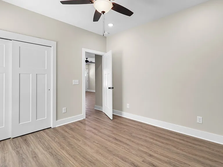 1003 Oak St #A — Photo 16