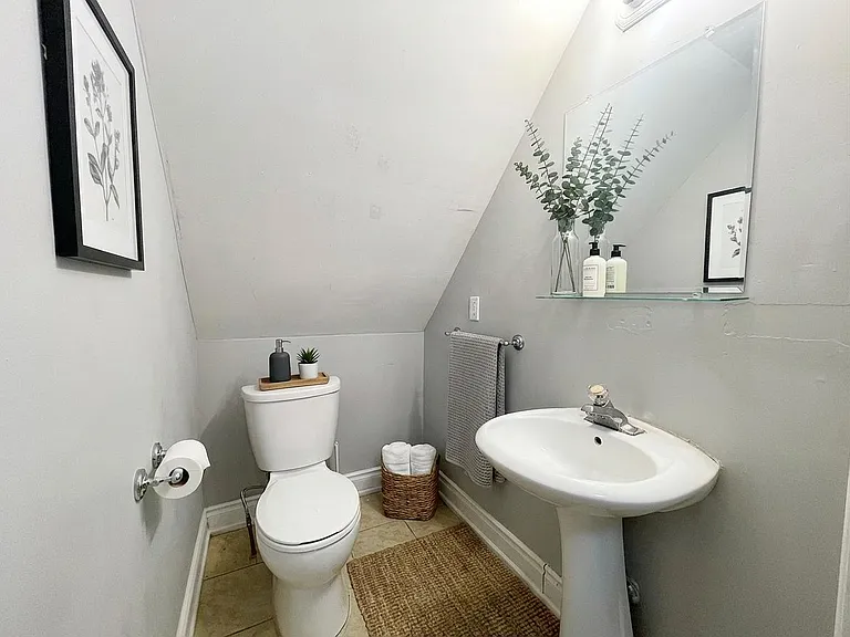 7 Rutherford Ave #2 — Photo 9