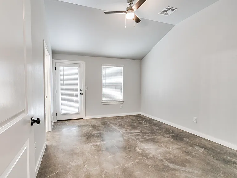 2348 SW 90th Pl — Photo 20